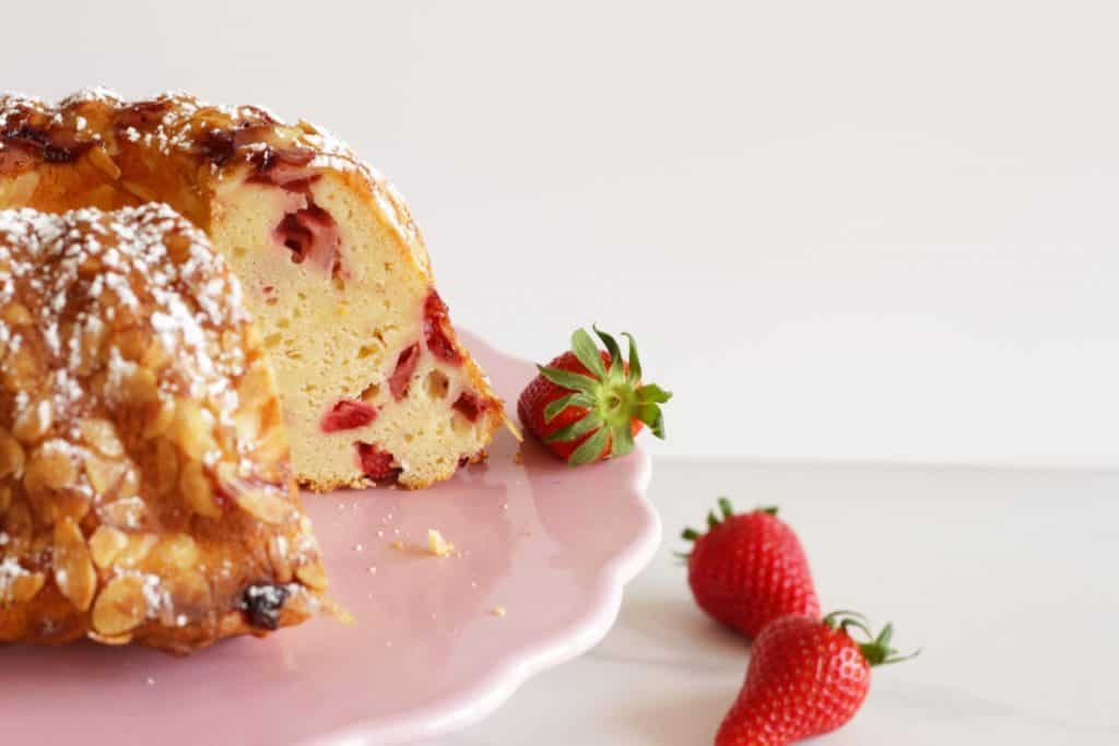 Moist, light and fresh, this Austrian Topfen & Strawberry Gugelhupf Cake is irresistable! If you love moist cakes full of aroma, you have to try this recipe!