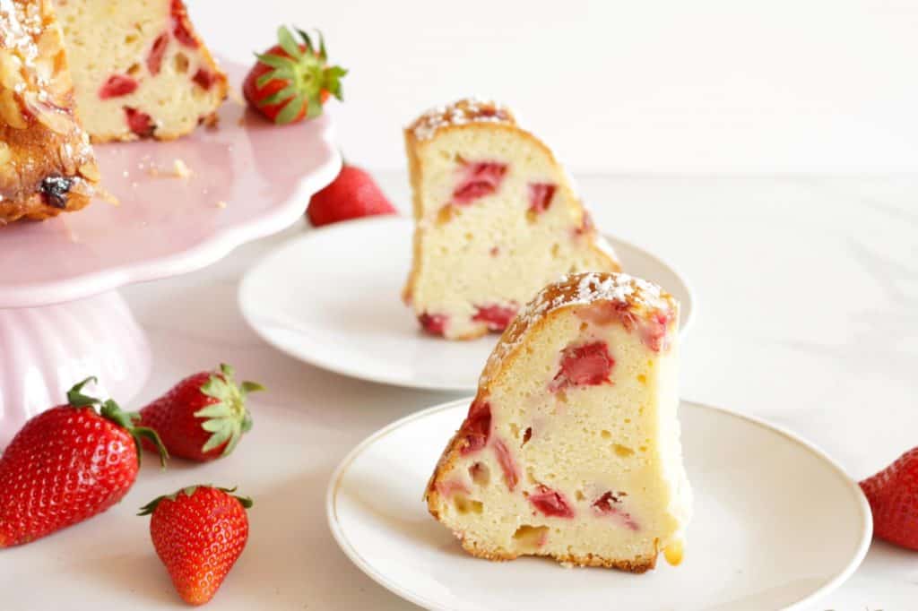 Moist, light and fresh, this Austrian Topfen & Strawberry Gugelhupf Cake is irresistable! If you love moist cakes full of aroma, you have to try this recipe!