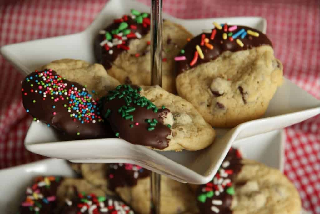 Chocolate Dipped Chocolate Chip Cookies - Living on Cookies