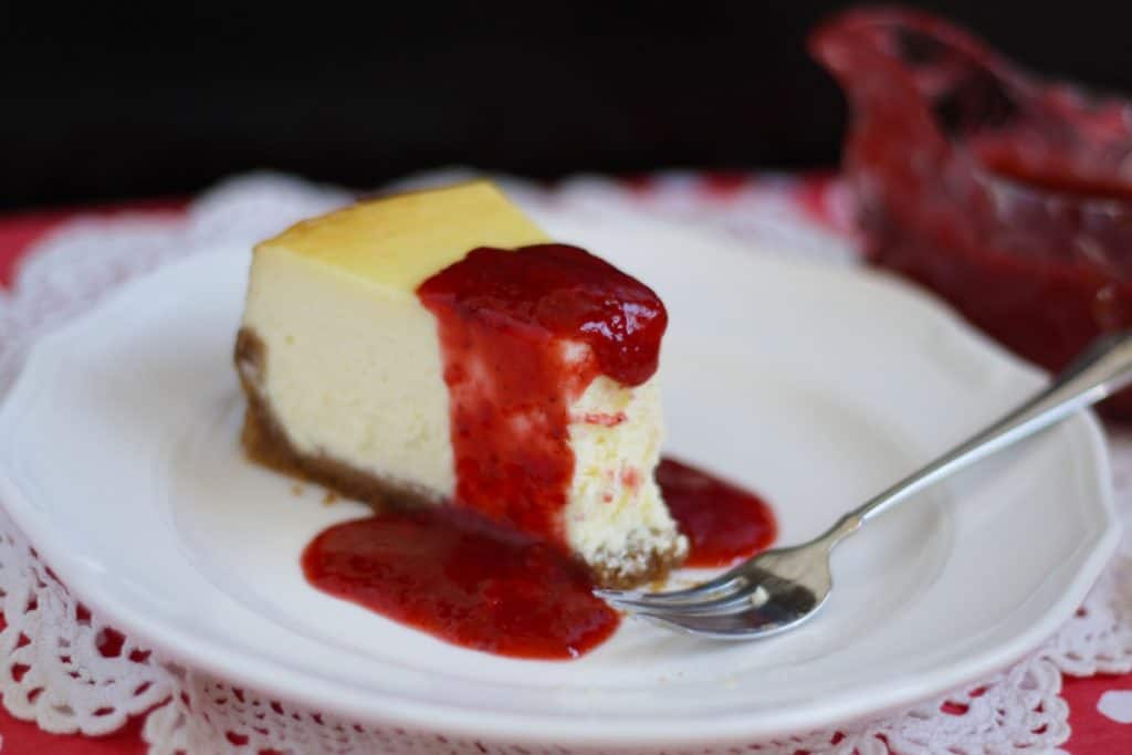 New York Cheesecake With Strawberry Sauce Living On Cookies