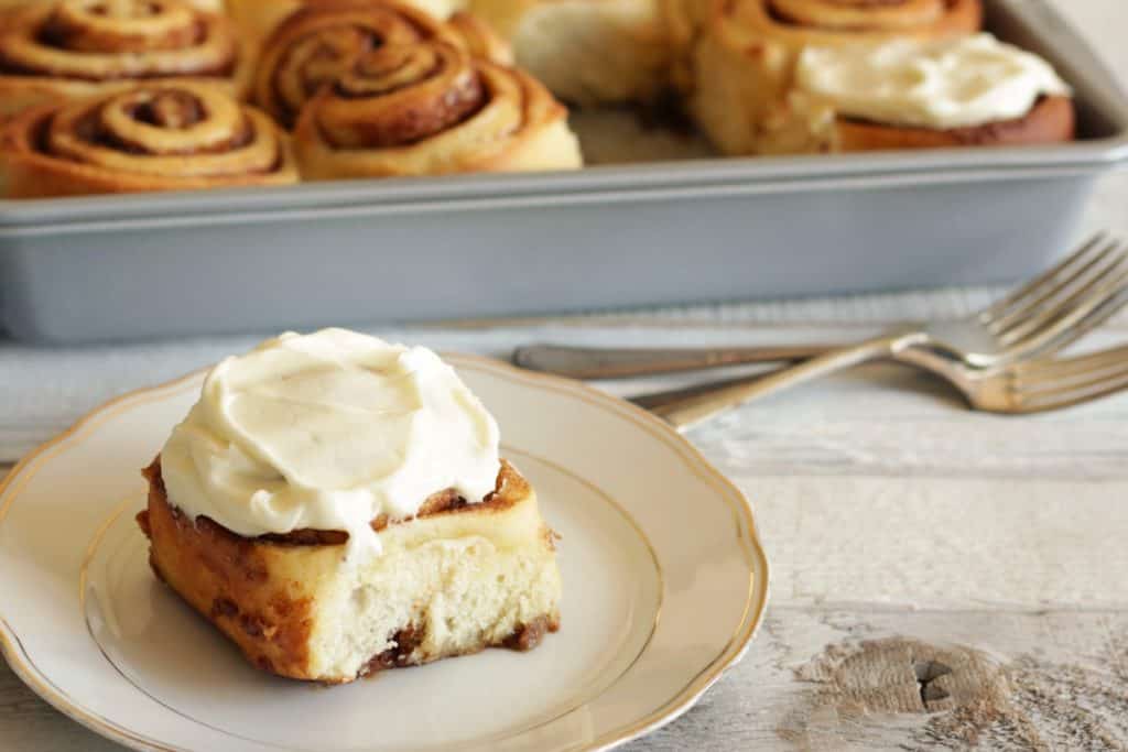 Cinnamon Rolls Die Besten Amerikanischen Zimtschnecken Living On Cookies