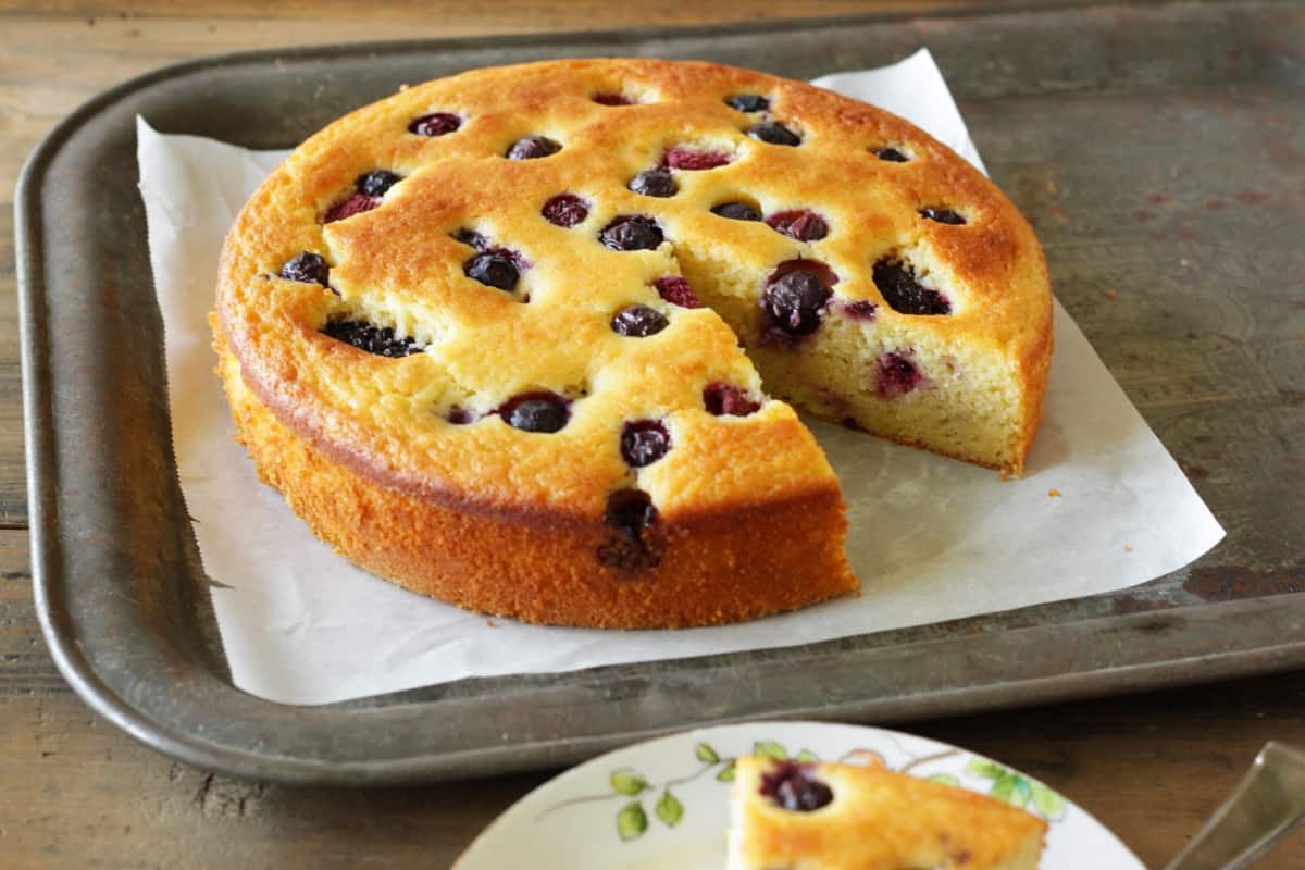 Zitronen Olivenol Kuchen Mit Beeren Living On Cookies