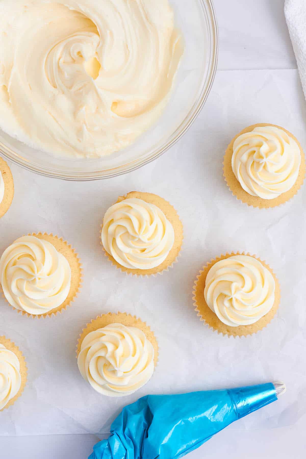 How to Make Cream Cheese Frosting with European Cream Cheese (or Cream  Cheese Spread) - Living on Cookies
